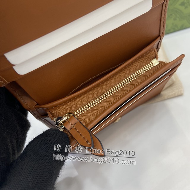 Gucci專櫃古馳最新款Emblem系列翻蓋短夾錢包 jh2412型號：820692